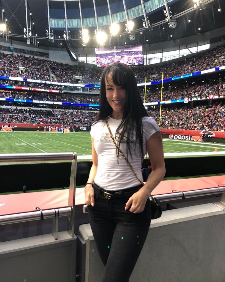BGSport's tweet photo. @NFLUK is back!! 65k strong! What an atmosphere & game yesterday!
Thank you @bcope51 👏🙏
#nfl #nfluk #bgse #atlvsnyj #nfllondon #womenintech #womeninsports https://t.co/avYZ5HOMSt