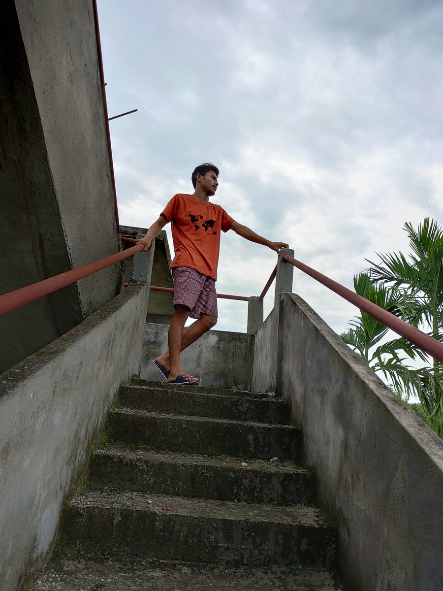 dimpugogoi21's tweet photo. #dimpugogoi ek pal lamha ek pal tanha https://t.co/JSQ2bOVMXo