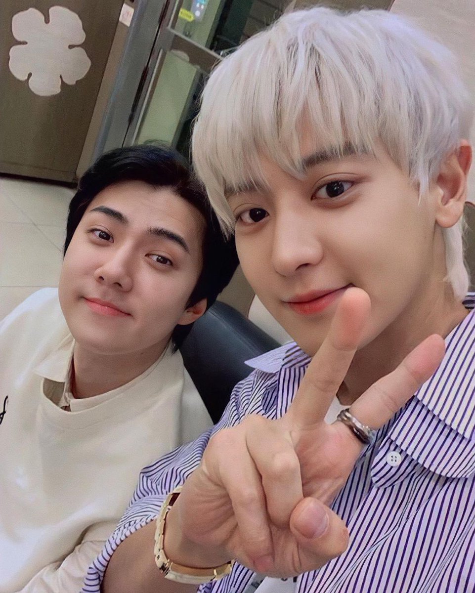 CassThailand's tweet photo. Miss these two angels, EXO-SC 💗 #EXO #EXO_SC https://t.co/qgNah3XVEk