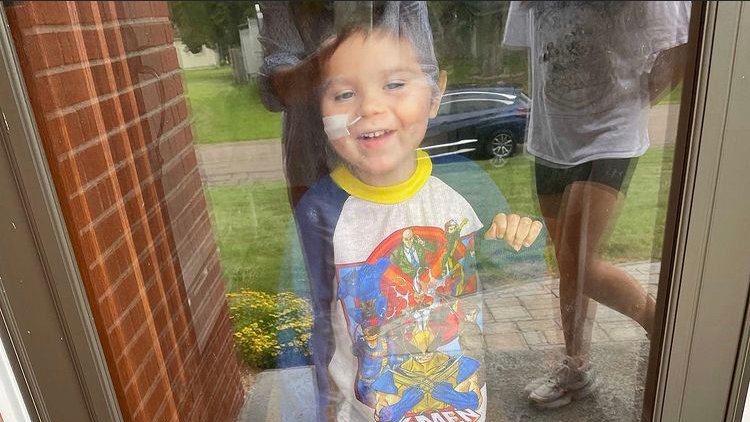 CancerKidsFirst's tweet photo. High-fives all around for our amazing team members, Julia and Sharon. Julia delivered cards and goodies to Naaman, who was also helped through our Arts Program last month. Meanwhile, Sharon gathered friends to do some neighborhood fundraising. Huge thank you to both! https://t.co/BRRnDJg2qI
