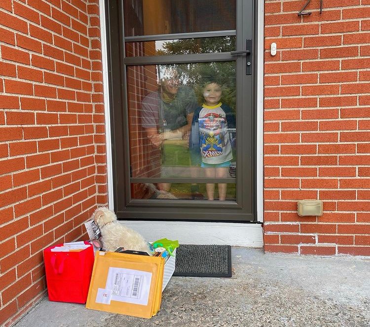CancerKidsFirst's tweet photo. High-fives all around for our amazing team members, Julia and Sharon. Julia delivered cards and goodies to Naaman, who was also helped through our Arts Program last month. Meanwhile, Sharon gathered friends to do some neighborhood fundraising. Huge thank you to both! https://t.co/BRRnDJg2qI