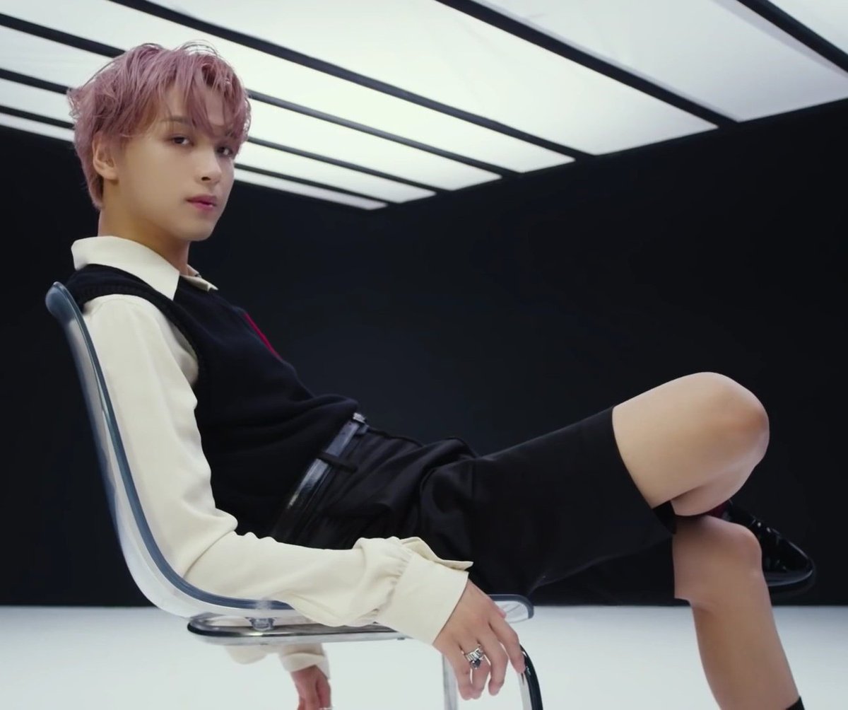 haechanspics's tweet photo. This haechan genre 👩‍🦯 https://t.co/uSzk6qWB1j