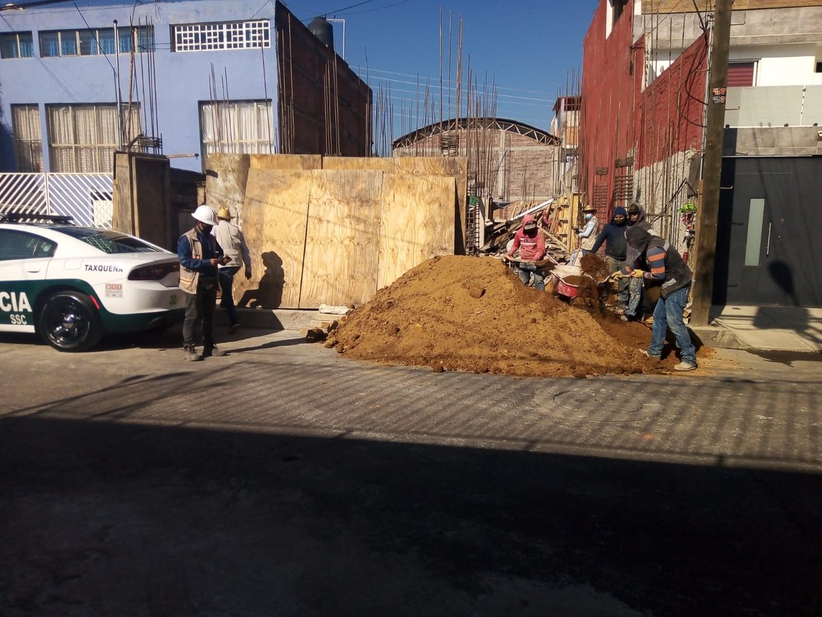 taurramirez's tweet photo. @C5_CDMX cuando están trabajando en la calle y no tienen permiso no deben ser remitidos los trabajadores al juez cívico? Junto a Ejido de Xochimilco 255 ex-ejido de San Francisco Culhuacán 04420 CDMX https://t.co/Z90bKw5M0E