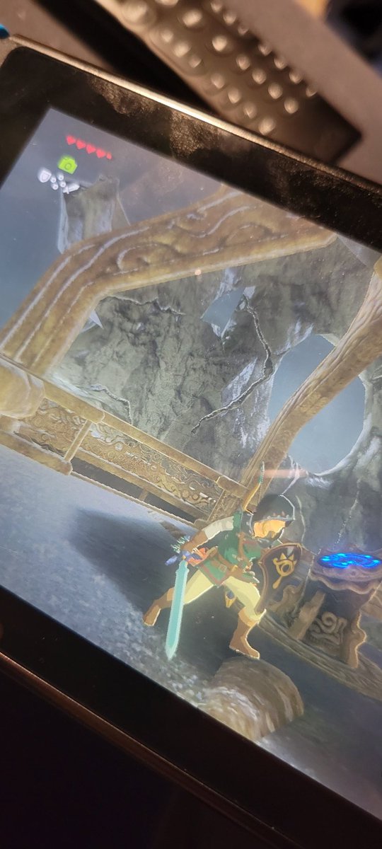 ArctealGames's tweet image. Well after a day of failing to BLS Slide, I finally gave up. But I got my master sword with only 5 hearts, so who cares! Lol. #botw #gamerfail  #glitchfail #stillwinning