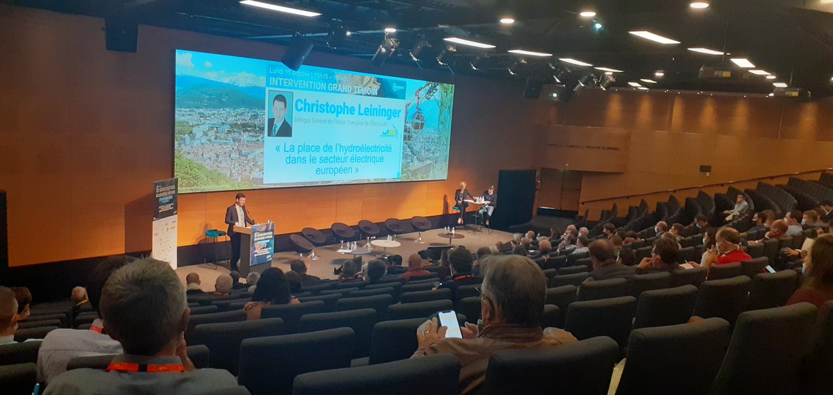 [EVENEMENT ENERGIE]
En direct de #businesshydro, riches échanges avec @EDF_IsereDrome, <a href="/BanquePopulaire/">Banque Populaire</a>, @AURAentreprises, <a href="/ufelectricite/">Union Française de l'Électricité (UFE)</a>, <a href="/Hydro21gre/">Hydro21</a> et bien d'autres... 
L'#hydraulique, 1️⃣ere #energierenouvelable, <a href="/auvergnerhalpes/">Auvergne-Rhône-Alpes</a> n°1️⃣ national, une filière prometteuse !world
