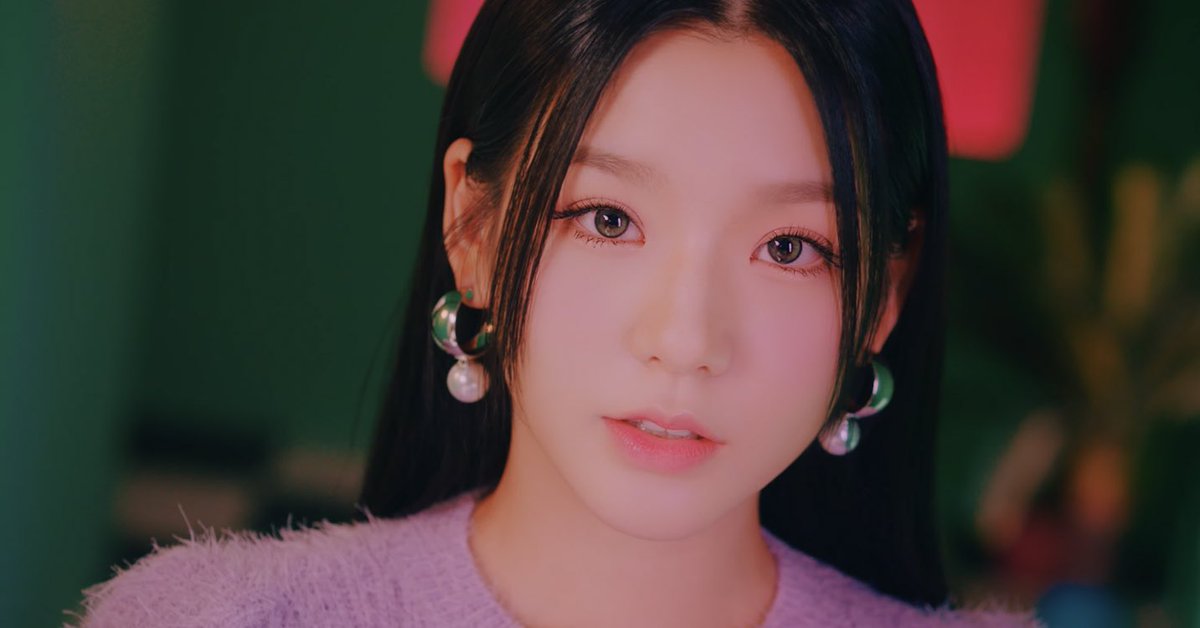 starfess's tweet photo. -base SOODAM VISUAL IS NOT JOKE 😭😭😭 https://t.co/rWl3vtOxDc