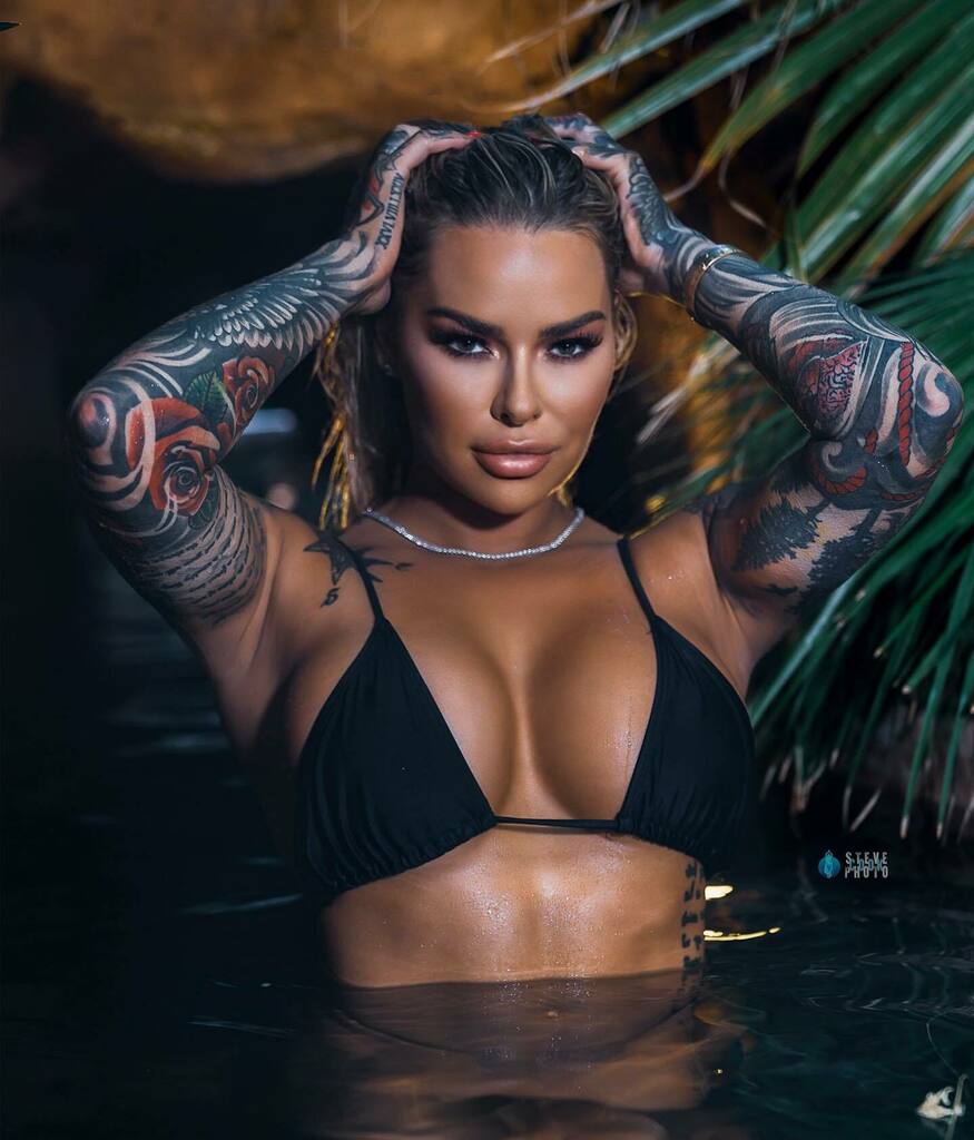 SteveCookPhoto's tweet photo. Where did you get your first tattoo?
@naughtynaraford @wantnara
📸 @stevecookphoto
For @entworld.fans @jeffblack__models
at @ranchisland
#stevecookphoto #naraford #vegas #lasvegas #ranchisland #vegasphotographer #lasvegasphotographer #nature #tatt… https://t.co/3M9Mdc33EY https://t.co/2uZ8MFcLpf