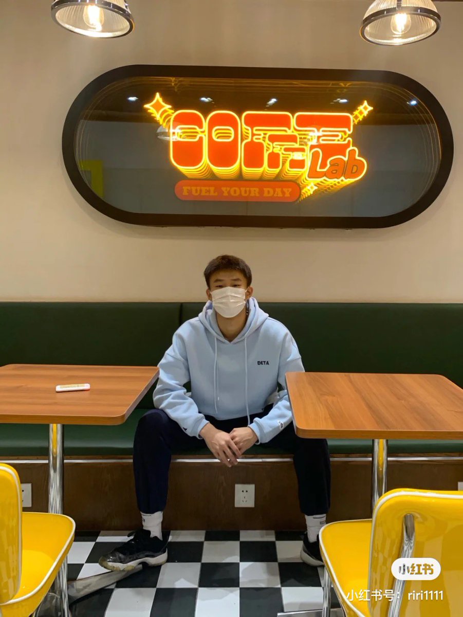 冷吗 我怀里暖和