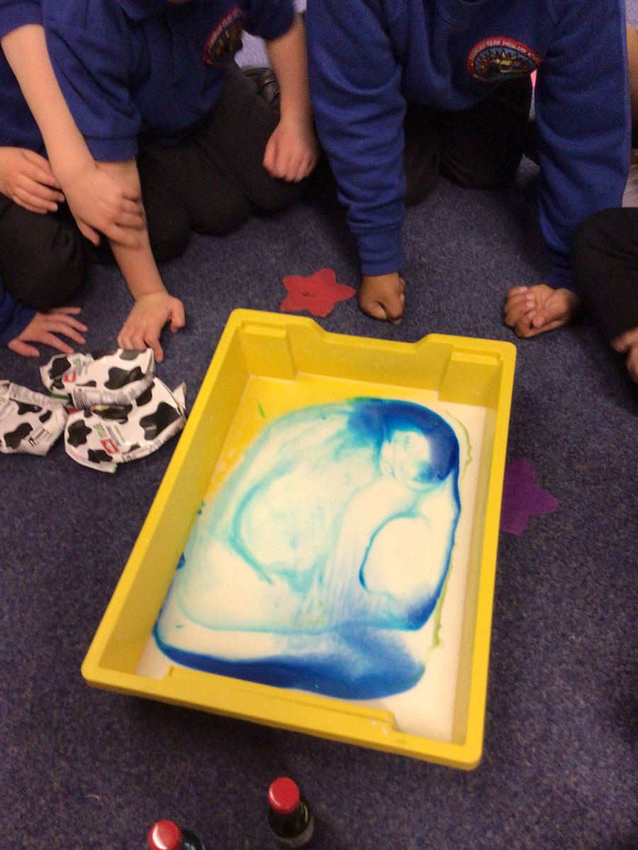 Hadrian_Park's tweet photo. Reception investigation club conducted another experiment today. We put food colouring in milk and then added soap. It made some lovely patterns, we decided it looked like the ocean. #HPPSEYFS #HPPSScience https://t.co/StlyQhqCSm