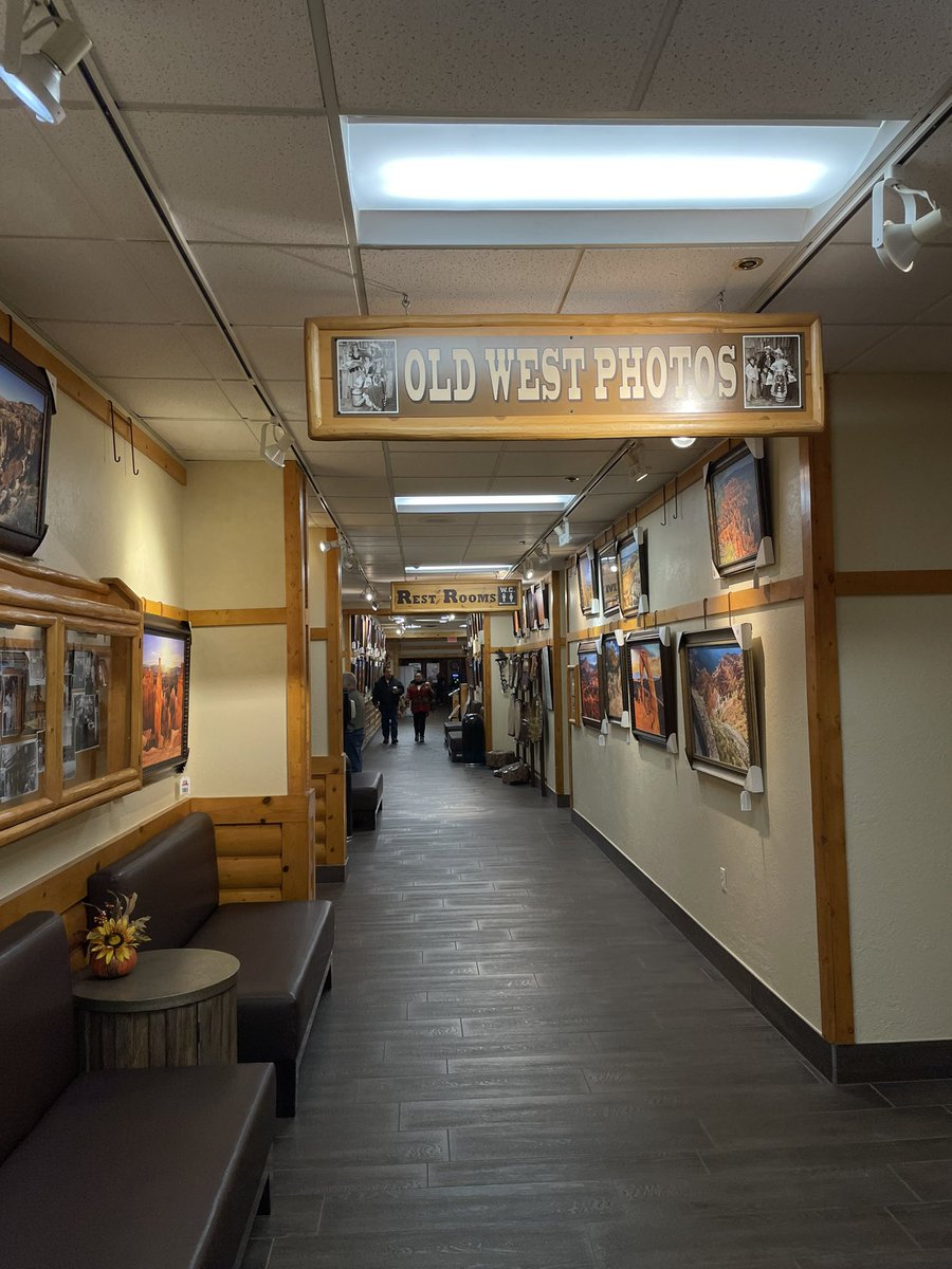 geogeekhayley's tweet image. Good morning Bryce Canyon! UGIC Day One = ArcGIS Hub Workshop. Enjoy these pics of the walk from breakfast to our workshop room 😄