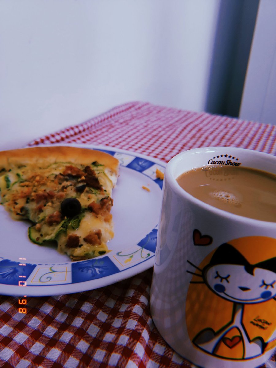 Ontem foi domingo, hoje é domingo e amanhã será domingo