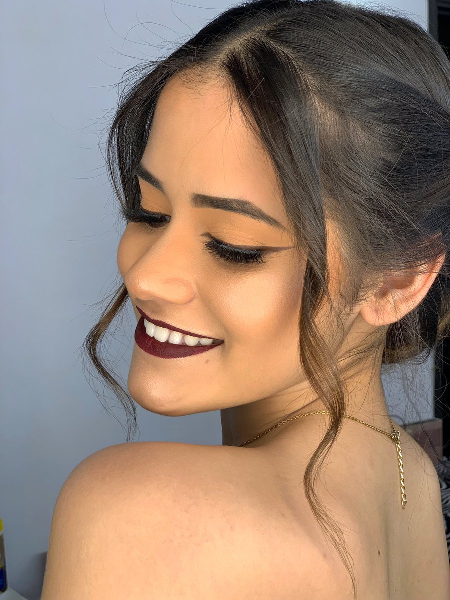 Luzparedesmake's tweet photo. 🤎 𝑭𝒐𝒙𝒚 𝒆𝒚𝒆𝒔 𝒃𝒓𝒐𝒘𝒏 🤎
•
•
•
•
Elección de @KiaraAman1 en este makeup &amp; hair look 🤎
•
•
•
•
#makeup #makeupideas #ilovemakeup #makeupartist #makeupnatural #makeupsoft #makeupsocial #maquillaje #maquillajenatural #maquillajes #amomaquillar #maquillajelover https://t.co/zJV9PsMC3W