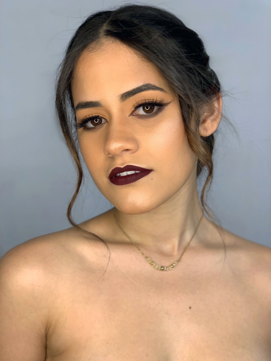 Luzparedesmake's tweet photo. 🤎 𝑭𝒐𝒙𝒚 𝒆𝒚𝒆𝒔 𝒃𝒓𝒐𝒘𝒏 🤎
•
•
•
•
Elección de @KiaraAman1 en este makeup &amp; hair look 🤎
•
•
•
•
#makeup #makeupideas #ilovemakeup #makeupartist #makeupnatural #makeupsoft #makeupsocial #maquillaje #maquillajenatural #maquillajes #amomaquillar #maquillajelover https://t.co/zJV9PsMC3W