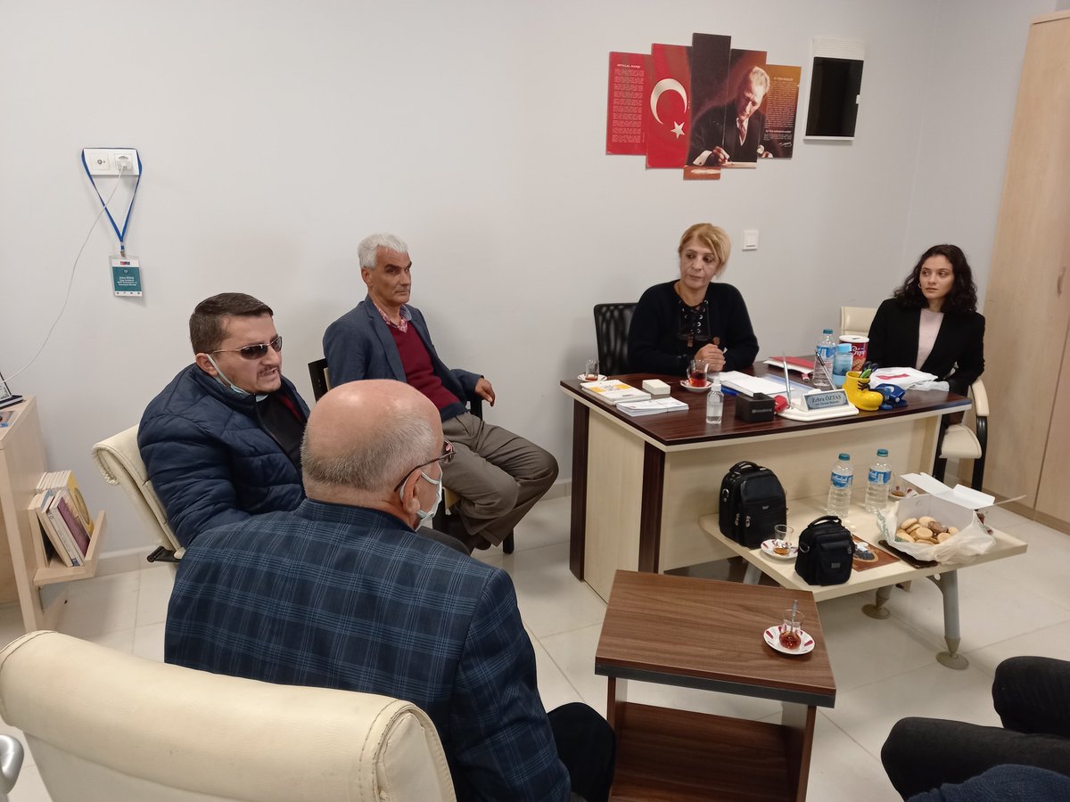 TrabzonEM's tweet photo. Trabzon İl Engelli Meclisi olarak ilgili sivil toplum kuruluşlarımızla yıl sonu değerlendirme toplantısında proje tabanlı faaliyetlerin belirlenmesi noktasında fikir alış verişi yaptık.
İlimizde faaliyet gösteren ilgili derneklere katılımlarından ötürü teşekkür ederiz.
#TrabzonEM https://t.co/R1PXwTbpFX