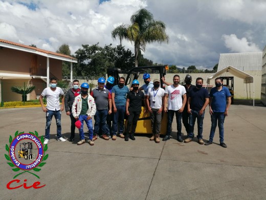 CIECapacitacion's tweet photo. 10 / octubre /2021  #Curso de #capacitación Operación segura de #Montacargas de Contrapeso. 
Empresa: Empacadora de #aguacate Mission de México 
 Planta: #Uruapan #Michoacán 
#CapacitaciónCIE #STPS https://t.co/QGIQRhjRHA