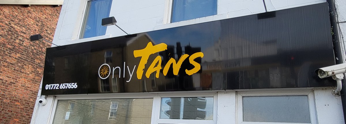 Reflective vinyl fascia at Only Tans @onlytans @granthamssigns #onlytans #freckleton #preston #prestonlancashire #blackpool #lancashire #ACM #UVflatbed #signs #SignVinyl #signage #printer #localbusiness #supportlocal #supportlocalbusiness #granthamssigns 🌞🌞