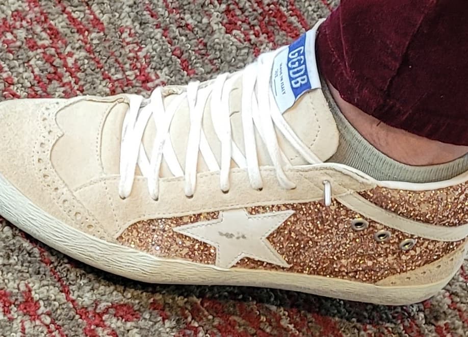AshauntaGolfPro's tweet photo. Pleasure to meet &amp; give the introduction of a fellow #southcarolinanative and #scgamecocks as the Keynote for the @LPGA_Pros National Summit, @Machenlynn 🌟 She's known as the #jerrymaquire of country music. The shoes! 💃🏾

#GolfRoadWarrior #lpganationalsummit #LPGAProfessionals https://t.co/8P9uR3p5Rw