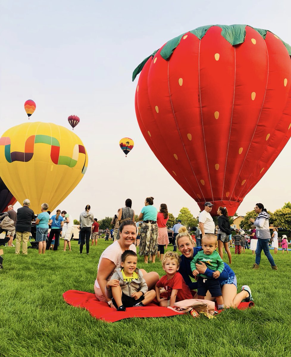 RDAofSandy's tweet photo. The RDA is helping Sandy build places for life’s most precious moments. With the RDA’s illustrious help Sandy city residents have the attractive promenade that the balloon festival was held.  @sandycityutah
@SandyCouncil https://t.co/CJJGM1e1A9