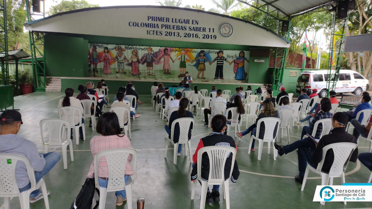 personeriacali's tweet photo. En el marco de la semana de receso académico de los estudiantes, realizamos capacitación a Directivos y Docentes del .@Coldianaoese, para fortalecer sus conocimientos en la activación de rutas de atención en casos de vulneración de derechos a los niños, niñas y adolescentes. https://t.co/5q8SY2Mk01