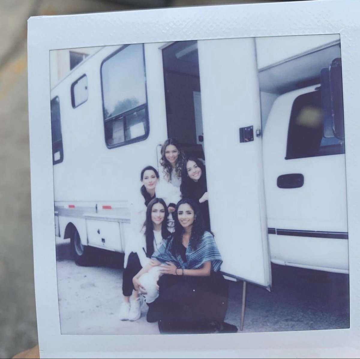 NotnitosBR_'s tweet photo. “ᴬᴸᴹᴼˢᵀ ᵀᴴᴱᴿᴱ...4ᴰᴵᴬˢ 

#LaVenganzaDeLasJuanas 
6/10/21”

[#Rwpost  via @zuriavvega ]

#renatanotni  #notnitos #amordefã  #eldragon #adela #novelasmexicanas #eldragonus  #netflix  #netflixlat #netflixseries #netflixbrasil https://t.co/vo14nfhHxh