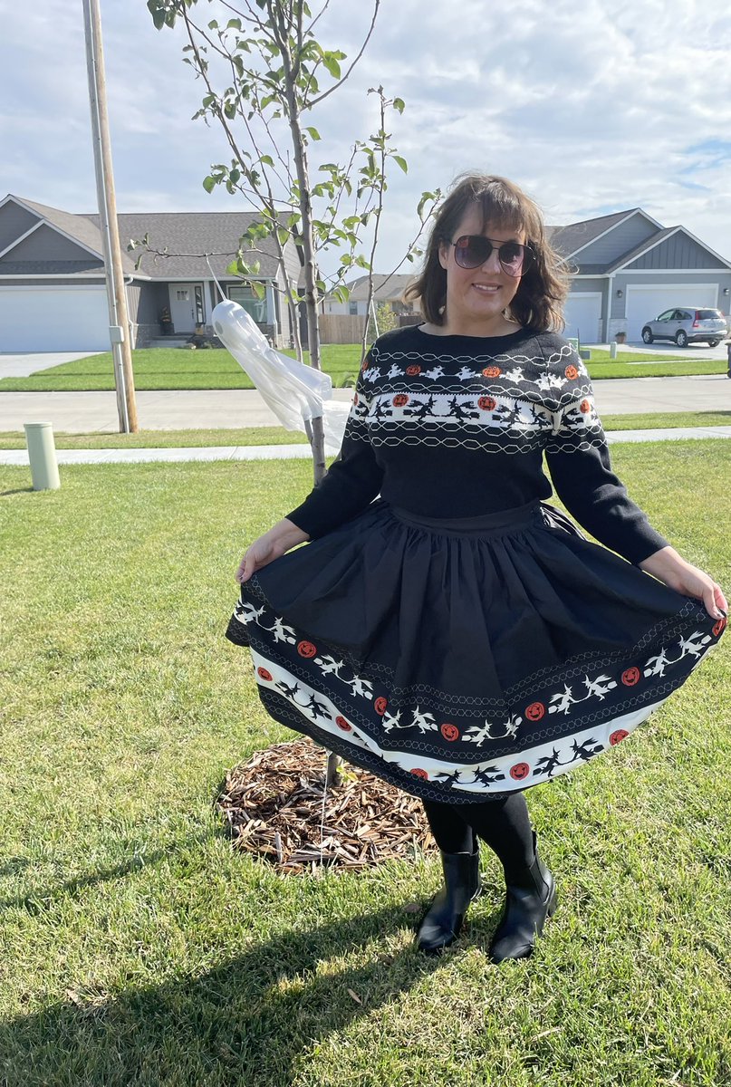 HallowedLady's tweet photo. Going to Target like 🖤🎃 https://t.co/5lDMxX5ATx