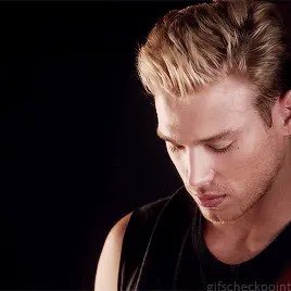 “𝕋𝕙𝕖 ℙ𝕖𝕣𝕗𝕖𝕔𝕥 ℙ𝕒𝕣𝕥𝕟𝕖𝕣”

Deviant HR400 Model
Demisexual 
Ships: Chemistry Only 
18+ Dark Themes or Crack

Apollo became deviant 2 months before androids were freed. He belonged to a photographer and was his muse…among other things.