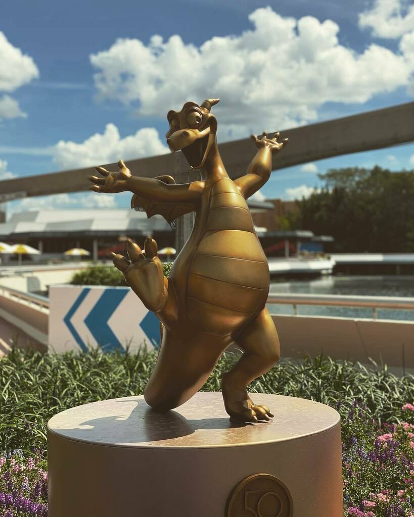 TheGeeksCorner's tweet photo. We love Figment! Anyone else?
•
•
•
•
#epcot #figment #imagination #waltdisneyworld #disneyworld #wdw #geekscorner #disneygeeks #disneygeek #travel #florida #geeks https://t.co/fWzQD4d5pq https://t.co/JjYduu0ZTA