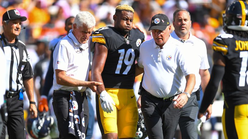 Steelersdepot's tweet photo. Report: JuJu Smith-Schuster out for season after shoulder surgery https://t.co/VDJ9V70GNB via PFT #Steelers https://t.co/7FGuBSKxCX