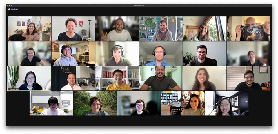 gm!🥳 <a href="/fredsoda/">Soda</a> over at Forbes wrote up a story about how startups can gain access to the $380B enterprise SaaS market. Join for the knowledge, stay for the awesome WorkOS Zoom selfie! forbes.com/sites/frederic…