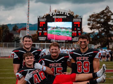 CoachFalc's tweet photo. Really enjoying coaching these guys this year. Easy when you have a bunch of overachievers..#TightBacks #1Way https://t.co/FAdpskcMwt