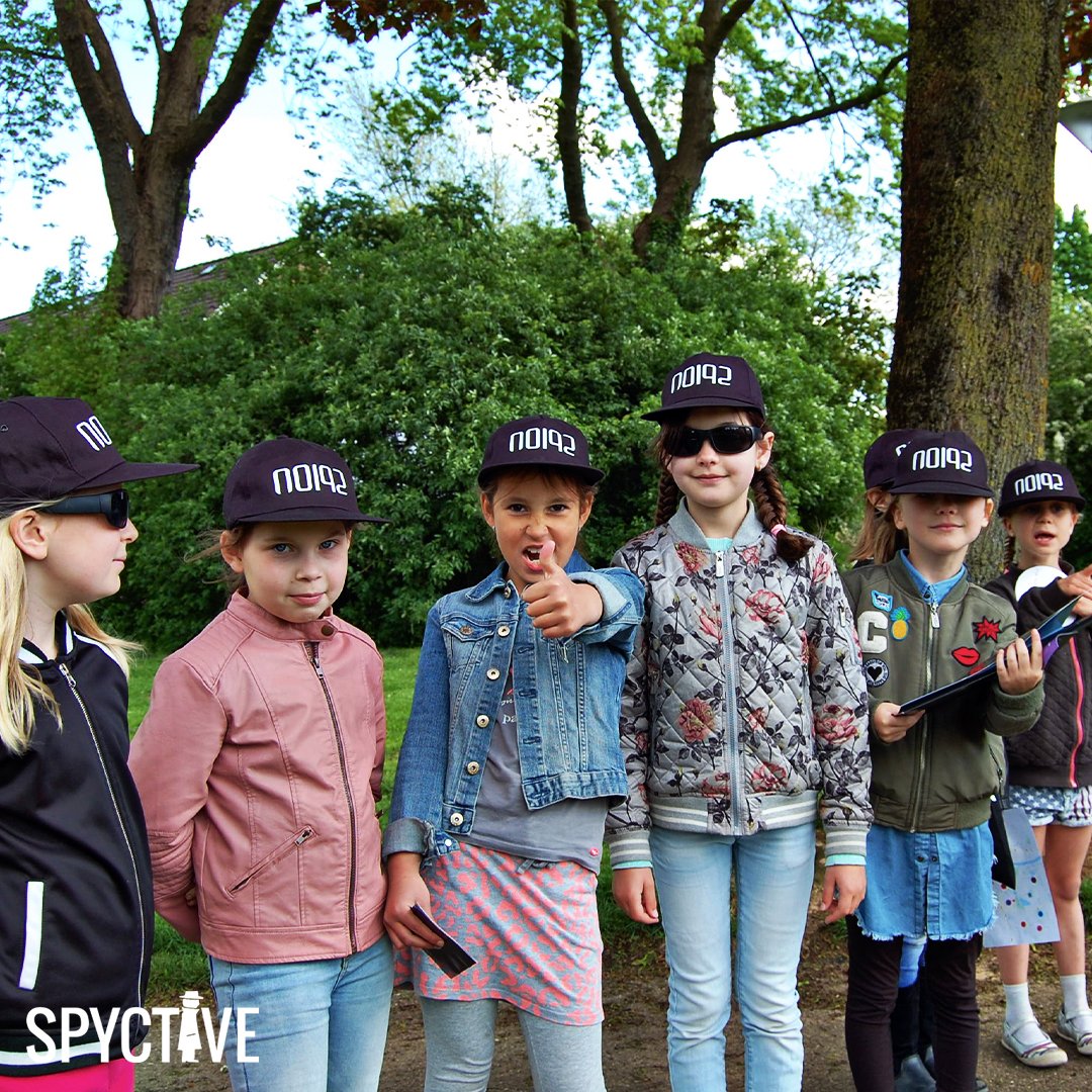 Een goed uitgedachte speurtocht zorgt altijd voor een geslaagd kinderfeestje. Het is een populaire activiteit tijdens een kinderfeestje, maar ook om met de hele klas of sportclub te doen. Maar hoe organiseer je nou een speurtocht? Wij geven de belangrijkste tips in ons blog