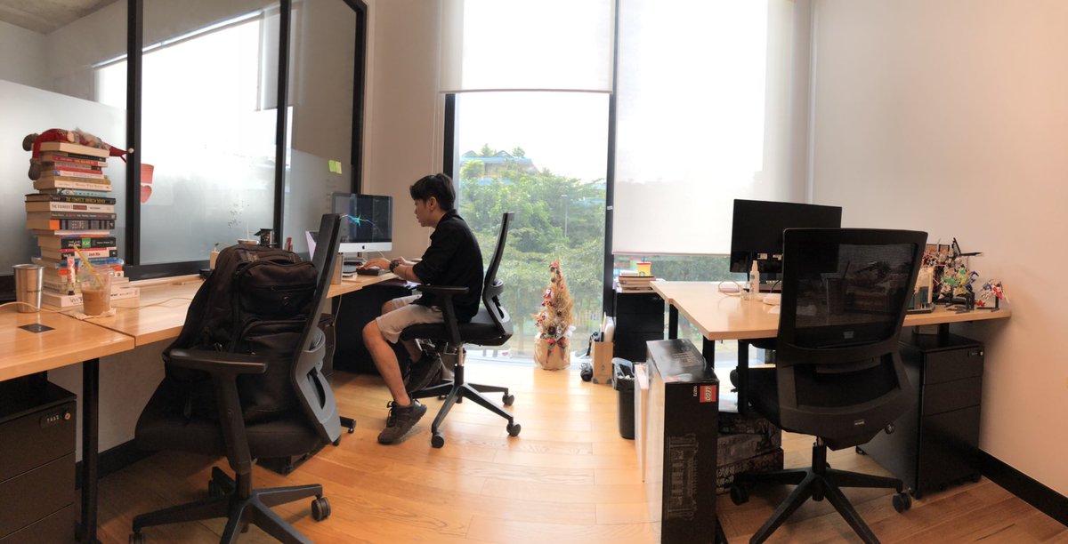 andoan1103's tweet photo. Get back to work after 4 months of Saigon lockdown #saigon #weworkvietnam #lockdown #backtowork #goware #kieio https://t.co/fQhReGtqyk
