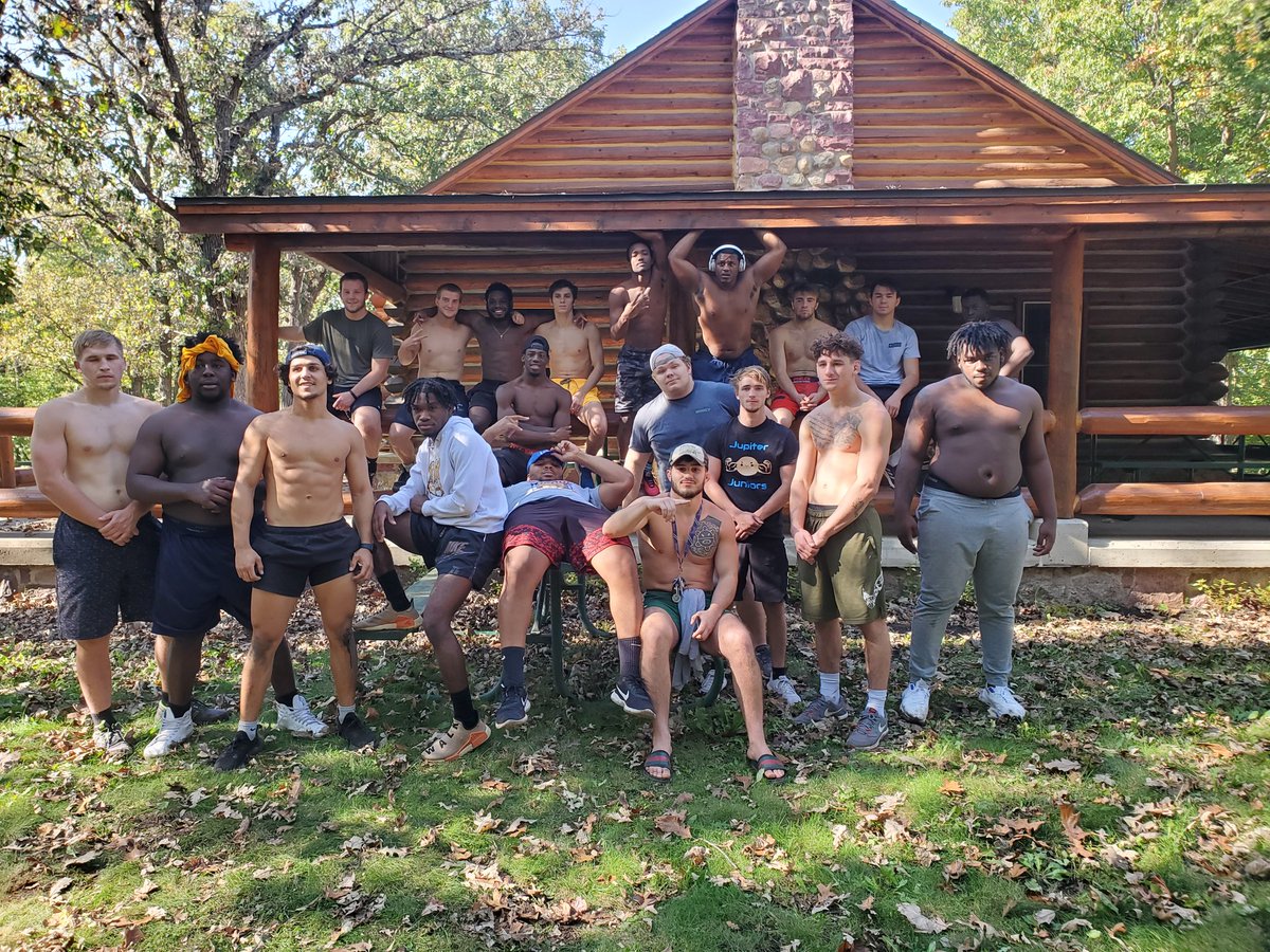 Looking TUFF. Your Lakers are looking to get into championship form. Big things on the way!