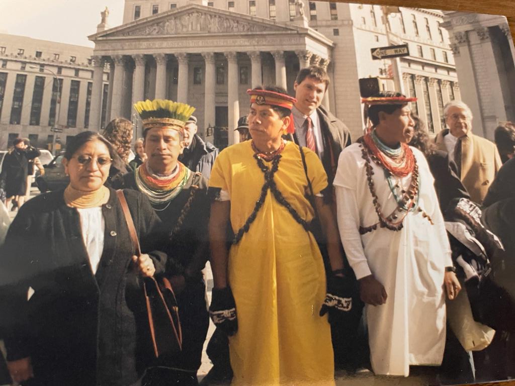 SDonziger's tweet image. On Indigenous People's Day, I salute the Amazon nations from Ecuador who won the historic pollution case against Chevron for the poisoning of their ancestral lands: the Secoya, Cofan, Siona, Huaorani and Quichua.

Chevron has spent $3 billion to silence you — and failed.