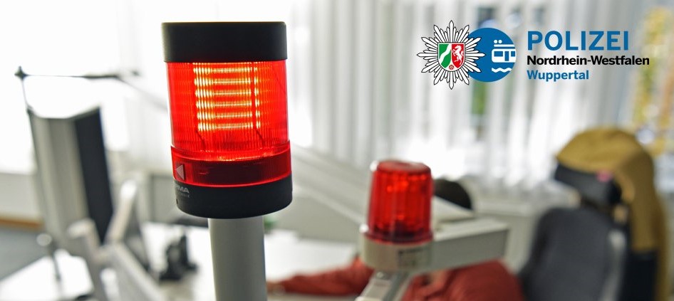 +++ ❗ Technische Störung im Notrufsystem ❗+++ 

Wegen einer landesweiten Störung kann es aktuell zu Problemen im Notrufsystem unter der #110 kommen. Im Notfall bitte die 112 anrufen. Für alle anderen Anliegen ist die #Polizei #Wuppertal unter der 0202/284-0 erreichbar.