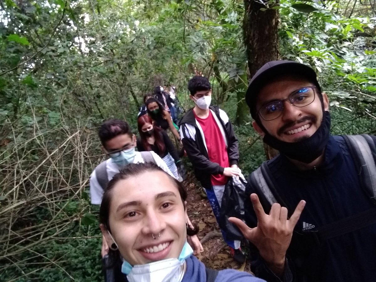 juventudsuba's tweet photo. Ayer fue nuestra 3° jornada de limpieza, nuestra visita fue al #HumedalCordoba.
Nos acompañó uno de los residentes y cuidadores del humedal, el colectivo @EcoURosario1, y nuestra edila por @ColombiaHumana_.
Gracias a @susanamuhamad
Agradecemos su aporte a la madre naturaleza! https://t.co/1rTNmpKmfa