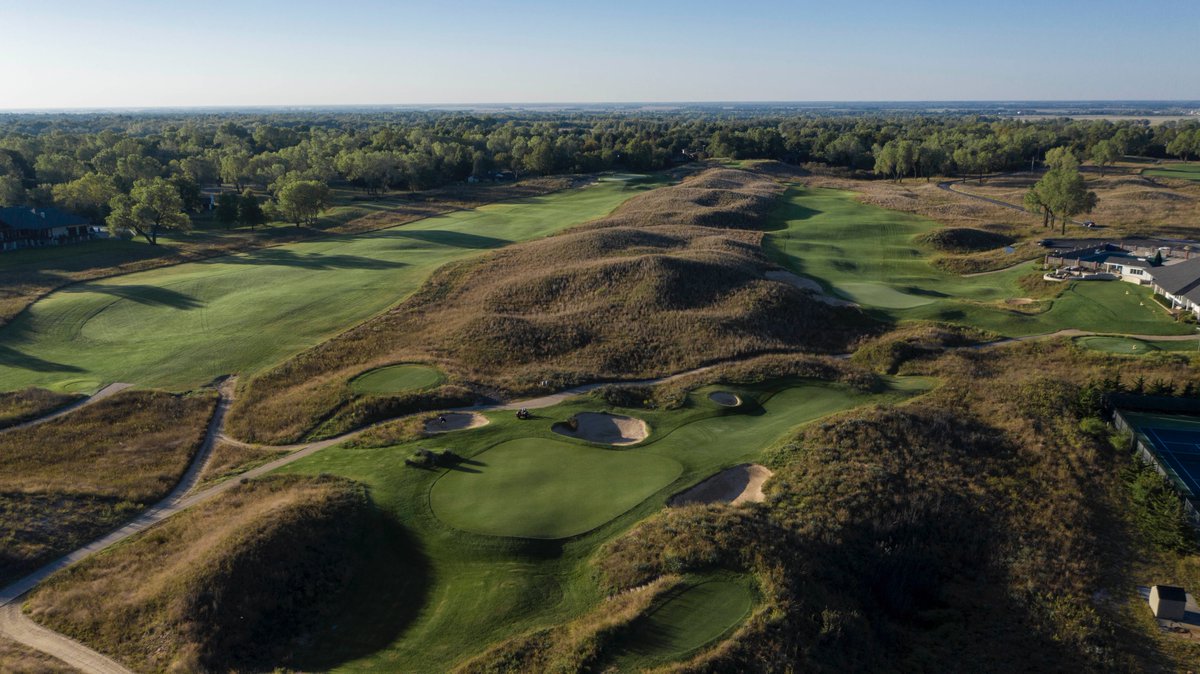 fried_egg_golf's tweet photo. Some fresh shots from our @prairiedunescc visit last week. The original 9's holes in the dunes are some of the best in American golf. Here are 9-8, 9, 18 and 10-17-18. https://t.co/wocluGNasv