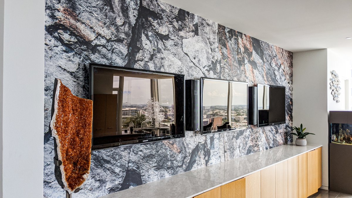 This was a really big install and what you see here is only a small part of it. We love how it turned out with the pillars and the TVs!

#dallasbusiness #wallpaper #Wallpapers #interiordesign #interiordecor #customwallpaper