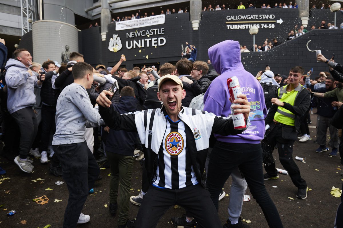 NeilH95's tweet image. Still can't quite believe it's all real #nufc #nufctakeover