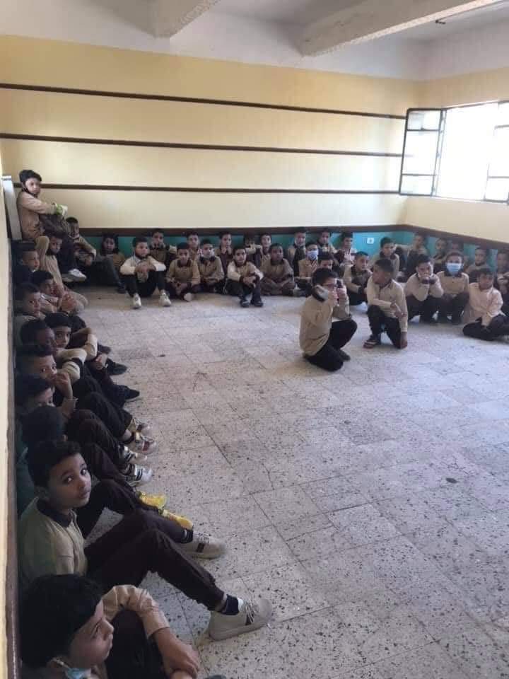 RovanRami's tweet photo. مصر فى صوره... 
اناجاى بشنطتين ليه يانسه... 
حضرتك وحده اعبى فيها الكتب... 
والتانيه هعبى فيه خيبة وزارة الكوسه 
والرجيم اوعى يلااااا... 😂😂😂😂😂
#ابوروفان https://t.co/15QUqz2e2m