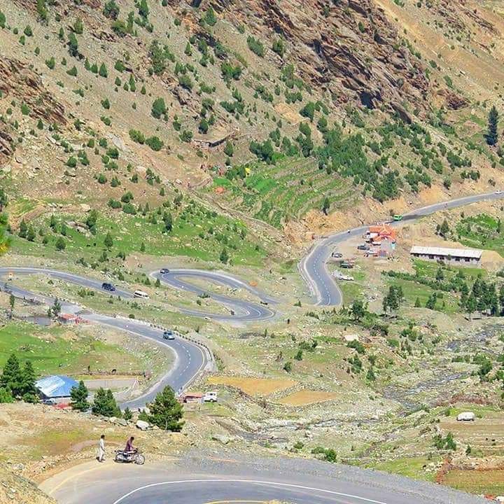 Rohshan_Din's tweet photo. Drop a picture that looks like book cover. #GilgitBaltistan ❤️ #Babusarvalley https://t.co/h4KA40b8QT