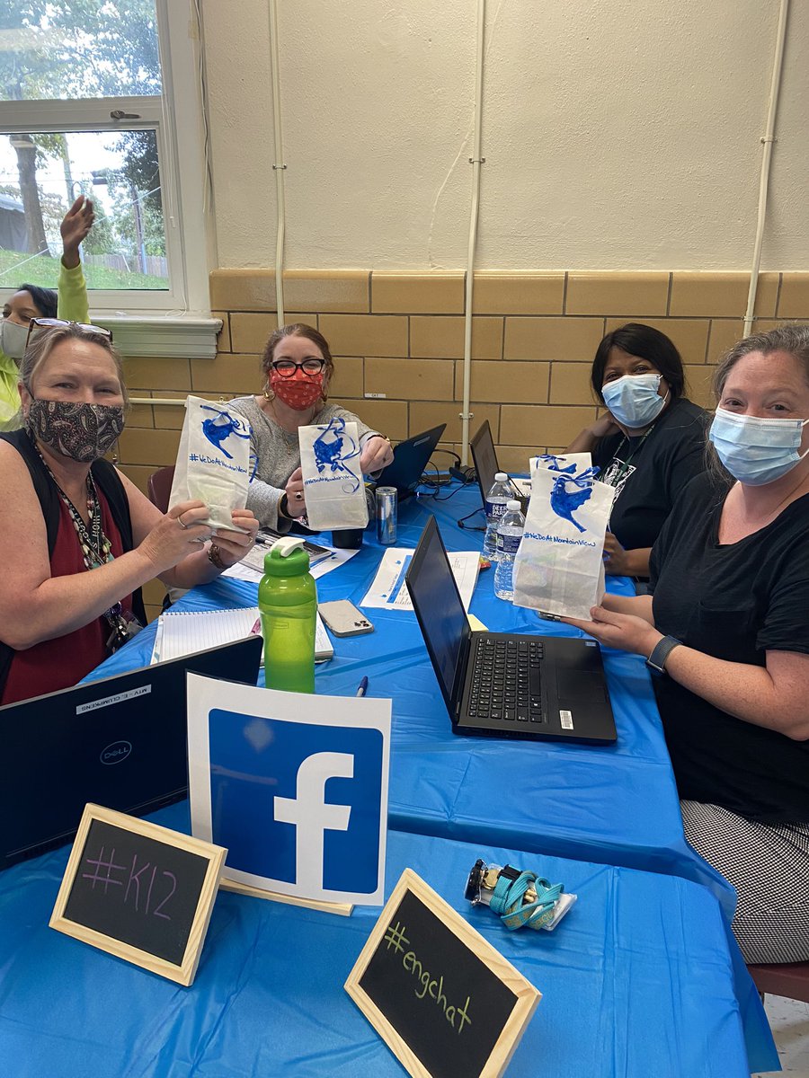 MrsLanghorne's tweet image. Thanks to @MountainViewHi2 for learning about and playing with Twitter at our Tweet and Eat. Let’s keep amplifying the great things here #WeDoAtMountainView #ACC17 @MsMEErtel