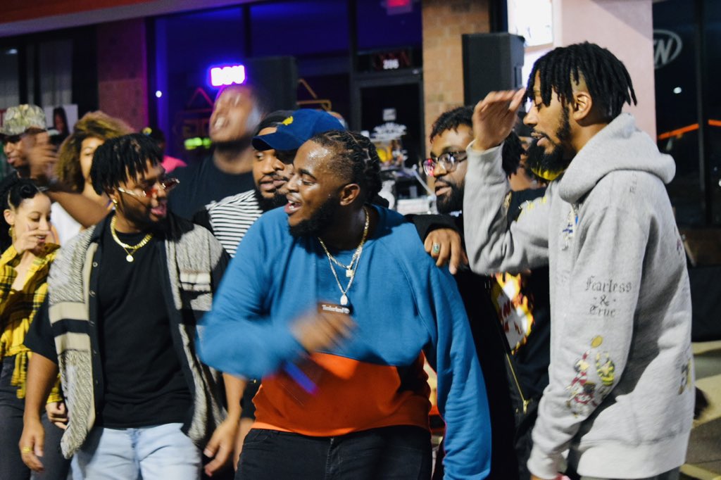 Mr.Behind The Scenes tweet media