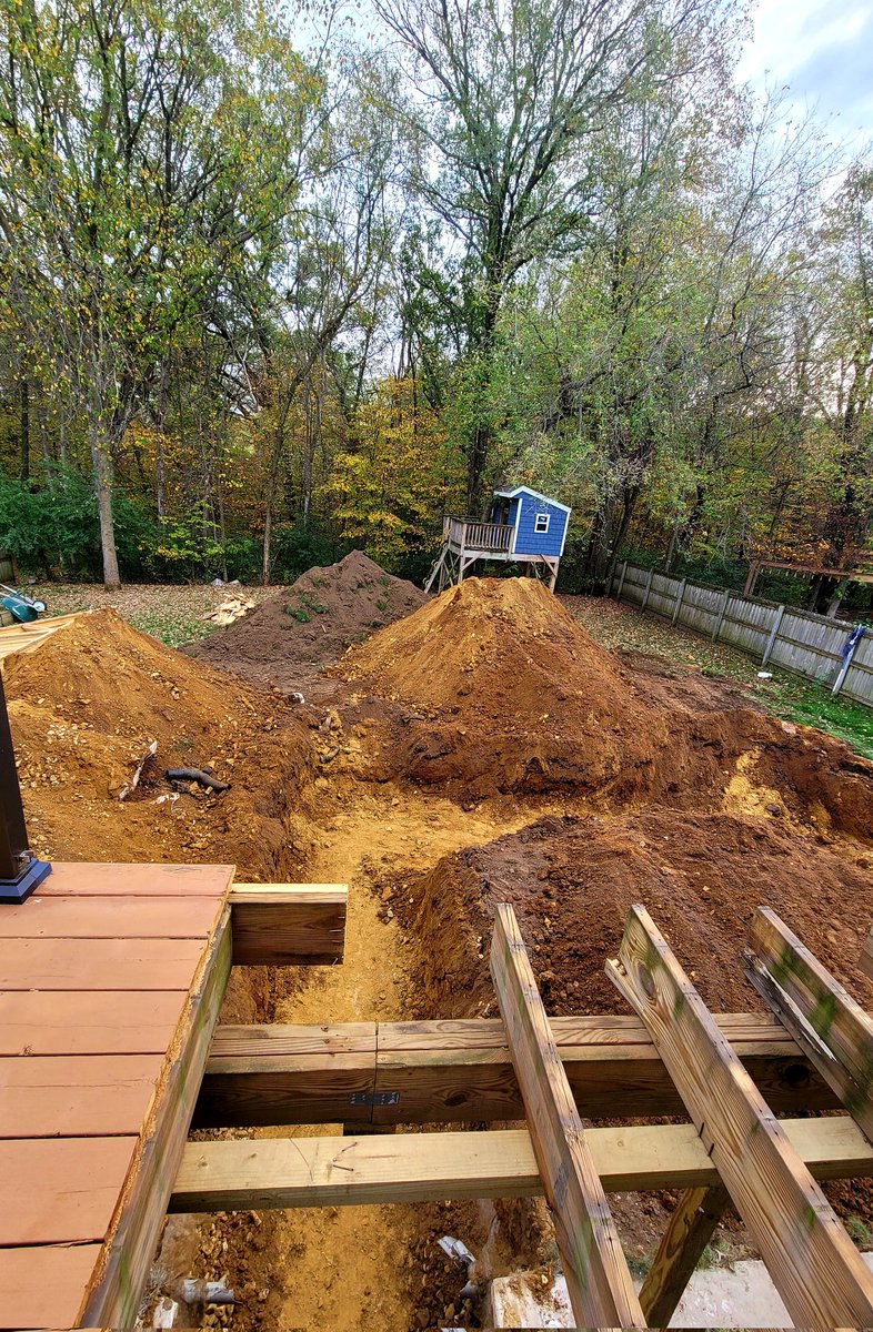 SarahJenkinsRVN's tweet photo. Marriage is all about compromises. @djenkins is getting an office, I'm getting a hearth room, and we're all getting a bigger mining room! Building an addition seemed easier than building a new house... it's a win-win for all!
#Ravencoin $rvn #Mining #digday https://t.co/a1Cex9R0fK