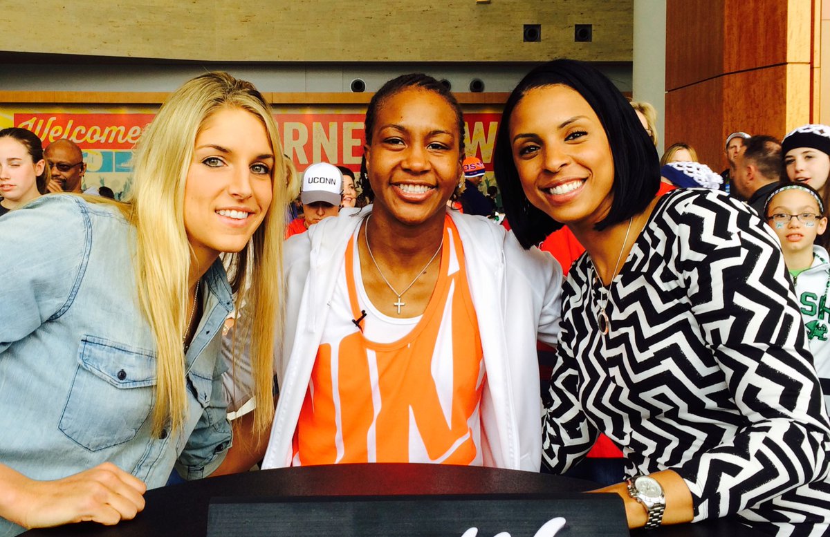 LaChinaRobinson's tweet photo. Well clearly I was older than EDD and Catch too. And now I have on a whole Zebra🤦🏽♀️ I Quit😂 Thanks for the memories @snco! #IMissTheseDays #WNBA #WNBATwitter https://t.co/sJa2d8a8TZ