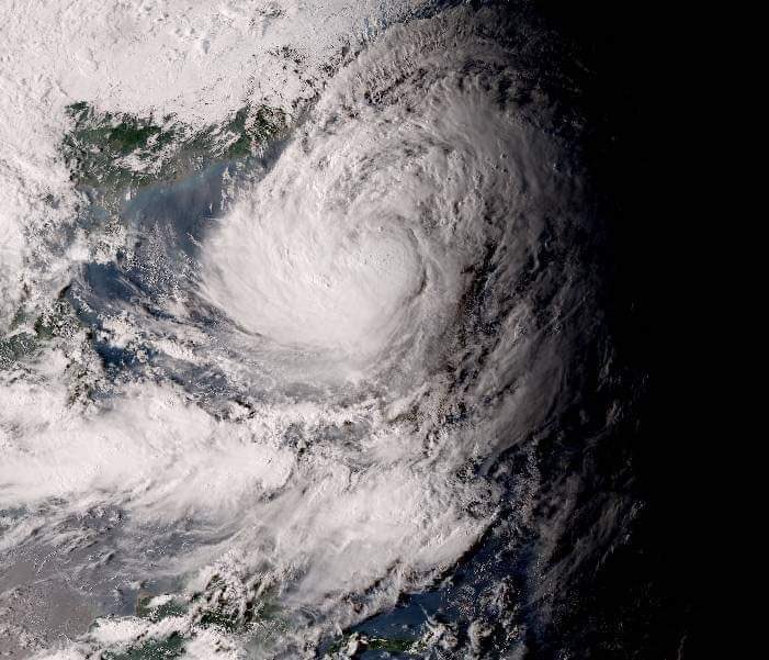 #MaringPH has hit many communities especially in the North—resonating with scarce resources &amp; assitance to spare.

Let us extend any help we can in mobilizing rescue &amp; relief efforts to our fellow Filipinos through the ff. hotlines: 📌

#CagayanNeedsHelp
#NorteNeedsHelp
#RescuePH