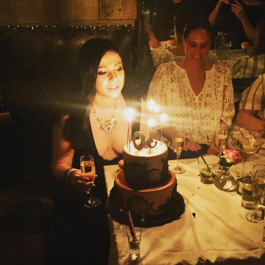 TrachtenbergFan's tweet photo. Which also means that her 30th Birthday was, uh, six years ago! Somehow! https://t.co/OYj1qaNIja
