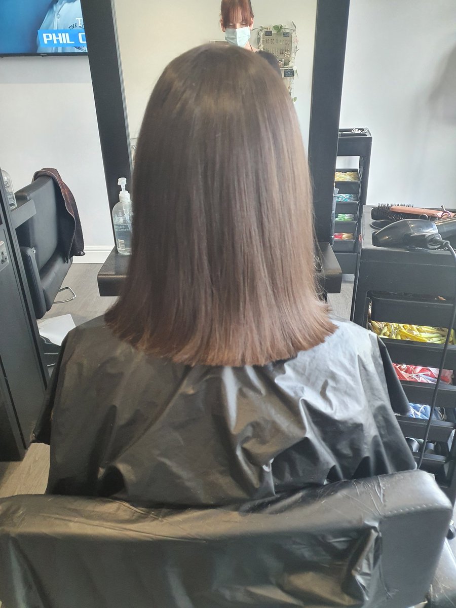 SamPat23793773's tweet photo. Today before I cycled my day 11/24 of the 24 day challenge for #PancreaticCancer to raise #funding &amp; #Awareness I went &amp; got my hair chopped off and #donated over 14" of my hair for the #littleprincesstrust #LPTrustUK to help little girls with cancer boost their confidence 👑💜 https://t.co/ZPWdZH4XoT