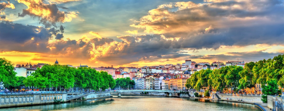 Expedia's tweet photo. Bonjour, mes amis! It's no secret that France is one of our favorite vacation spots. 😊✨ There are so many incredible places to visit there! Which of the following would you choose?
1. Bordeaux
2. Lyon
3. Marseille
4. Colmar https://t.co/v4BNWLwQyb
