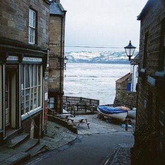 pmvxxx's tweet photo. It’s cold out there, weather’s not complying. https://t.co/R0HZZHoRf2